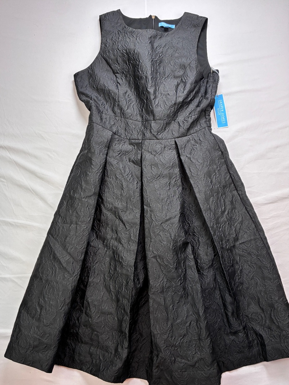 Draper James Black Embossed Textured Satin Fit-n-Flare MIDI Pleated Dress Sz M